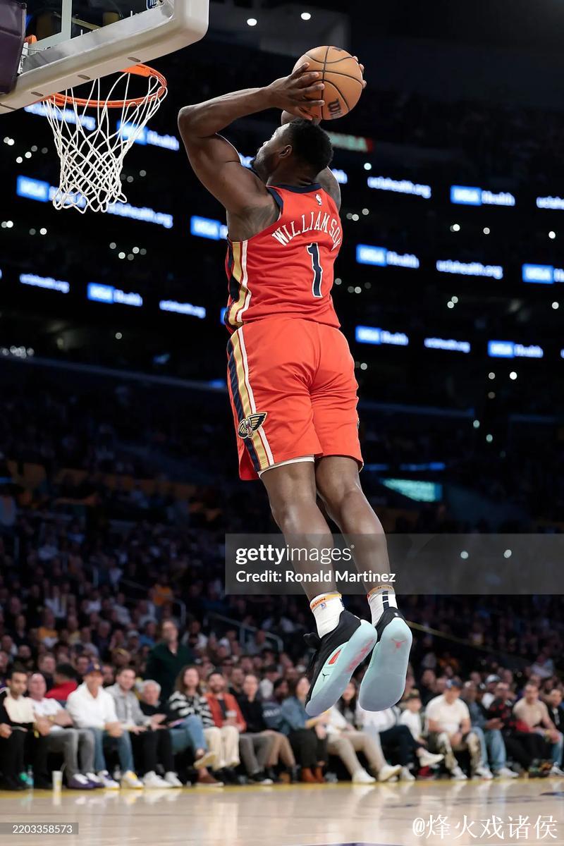 锡安34+10助鹈鹕击败步行者 国王让老鹰吞下4连败 锡安34+10助鹈鹕击败步行者 国王让老鹰吞下4连败