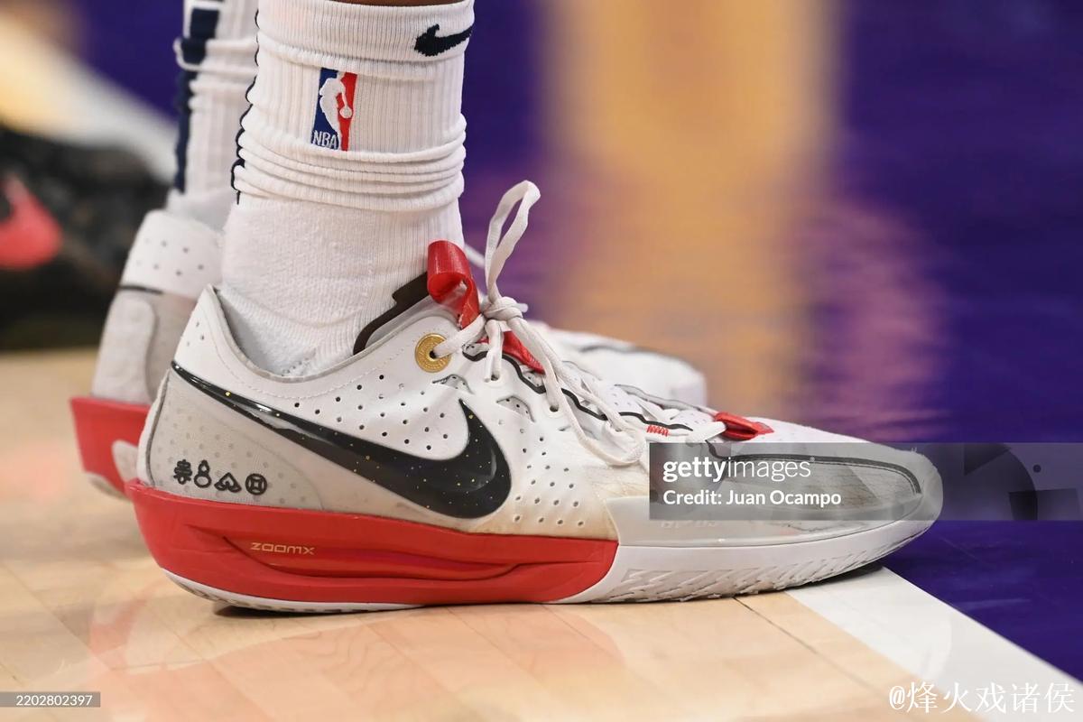 锡安34+10助鹈鹕击败步行者 国王让老鹰吞下4连败 锡安34+10助鹈鹕击败步行者 国王让老鹰吞下4连败