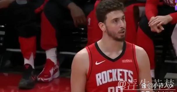 戈贝尔暴扣救场 康利错失关键三分 戈贝尔暴扣救场 康利错失关键三分