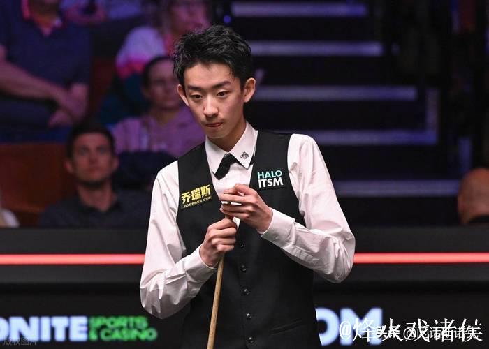 斯诺克英锦赛:吴宜泽和庞俊旭携手晋级 跻身16强 斯诺克英锦赛:吴宜泽和庞俊旭携手晋级 跻身16强